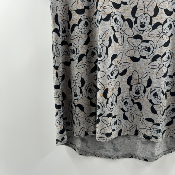 LuLaRoe Classic T Minnie Mouse Tee – Grey, NWT, Size XS - Picture 3 of 8